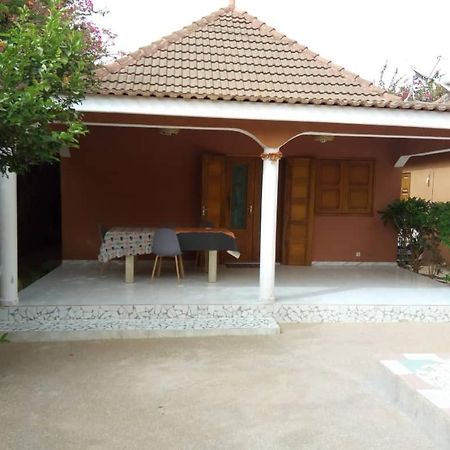 Chez Coumba Et Daniel Acomodação com café da manhã Saly Portudal Exterior foto