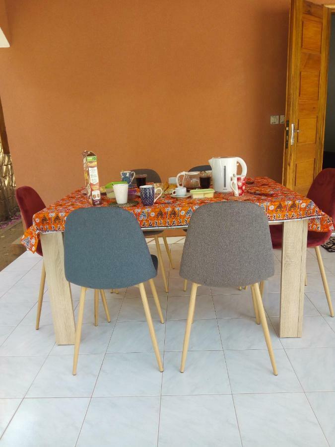 Chez Coumba Et Daniel Acomodação com café da manhã Saly Portudal Exterior foto