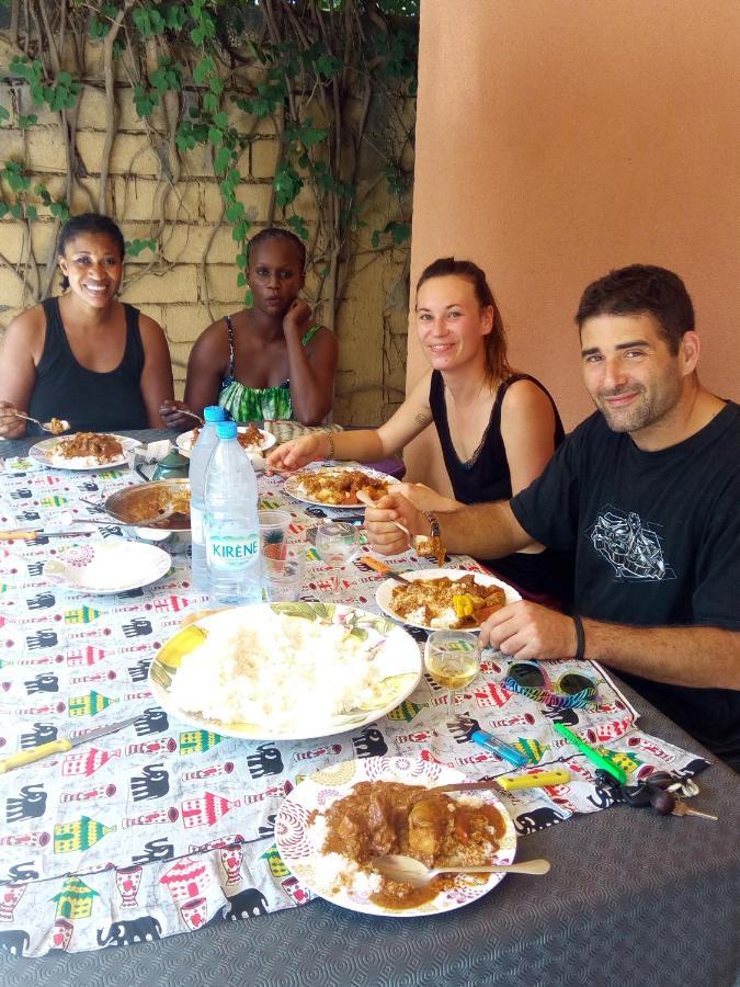 Chez Coumba Et Daniel Acomodação com café da manhã Saly Portudal Exterior foto
